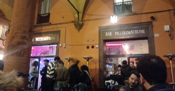 Vi aspettiamo per la festa degli innamorati in piazza Verdi 4/a Bologna!